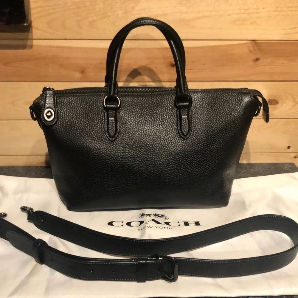🛑SOLD🛑🖤Coach Black Turnlock Cara Satchel! - Picture 1 of 14